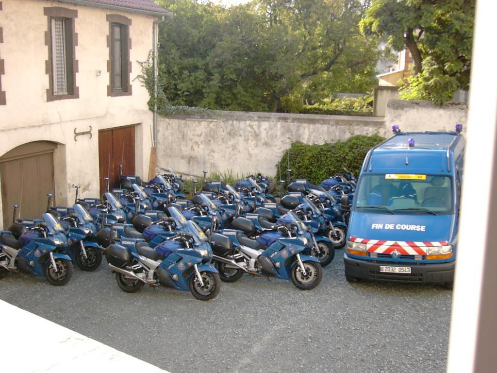 Hotel De La Gare Montluçon Dış mekan fotoğraf